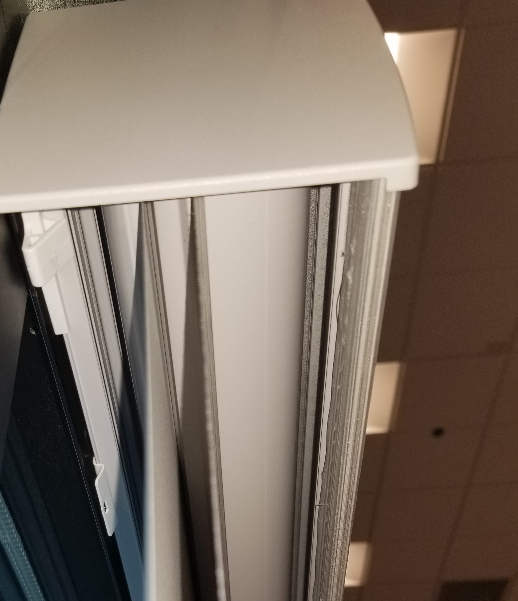 Control Light with Hunter Douglas Duolite® Roller Shades